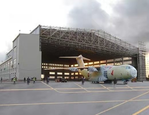 Hangar laminado a alta temperatura do avião da casa pré-fabricada da conexão de parafuso do hangar da construção de aço de LANGE