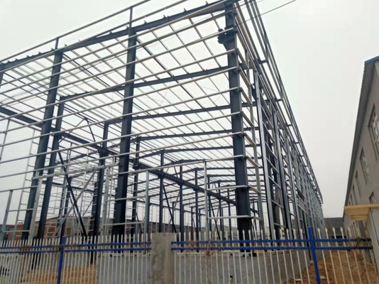 Período de conexão de parafuso o grande pré-fabricou a oficina da construção de aço com painel de sanduíche
