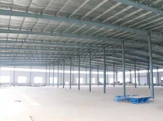 As construções de aço industriais agrícolas do quiosque pré-fabricaram a vertente estrutural clara de PEB