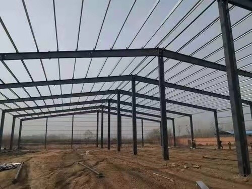 O teto da gipsita pré-fabricou o revestimento do cimento do armazém da construção de aço
